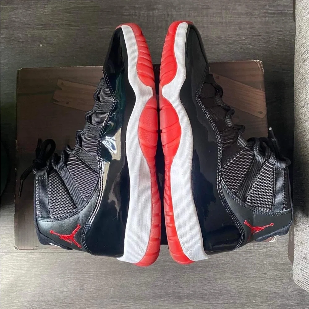 Jordan Bred 11 - Picture 2 of 7